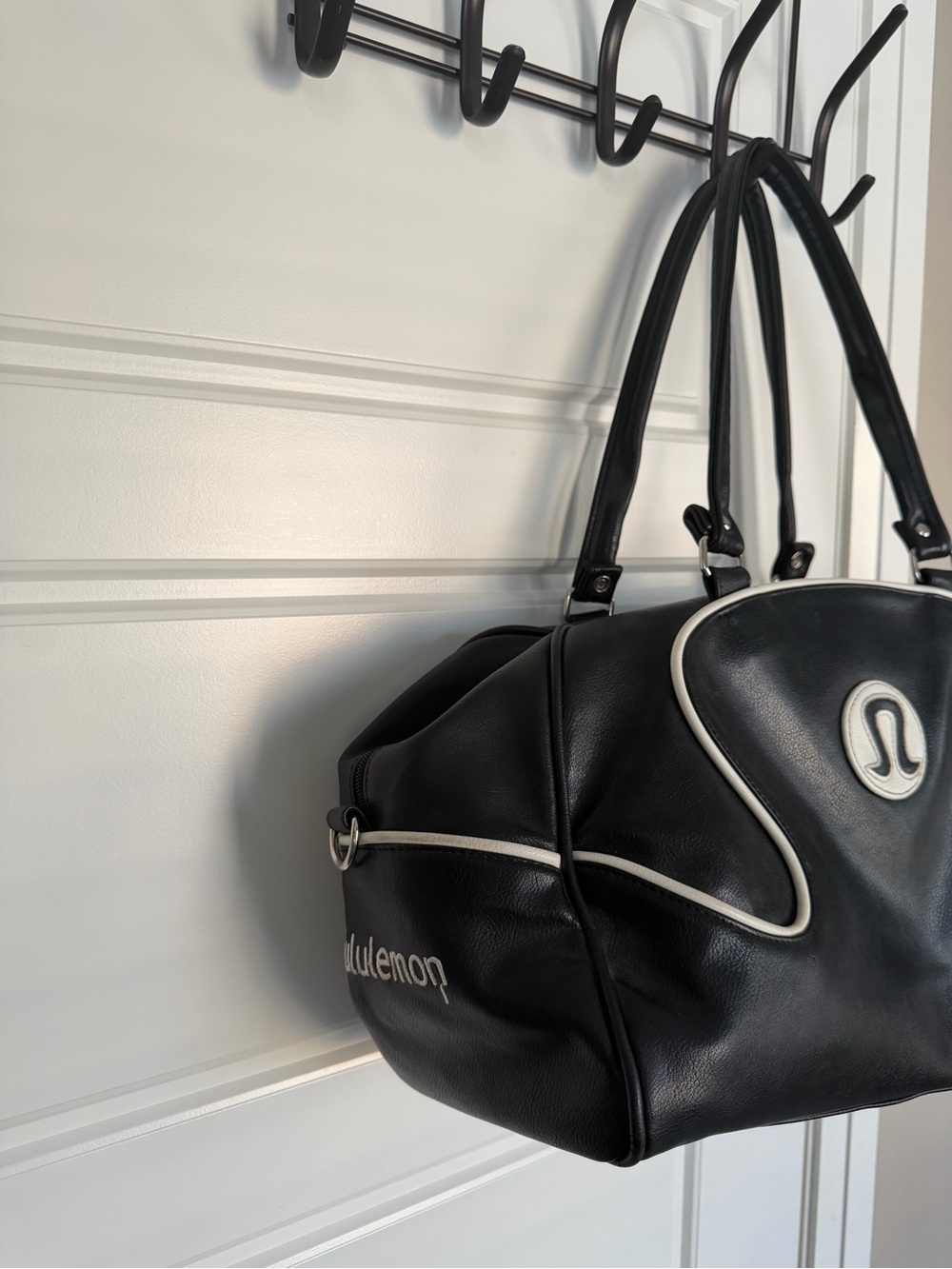 Vintage Lululemon Black Velocity Gym Duffel Bag w Retro White Piping Logo - Picture 3 of 10